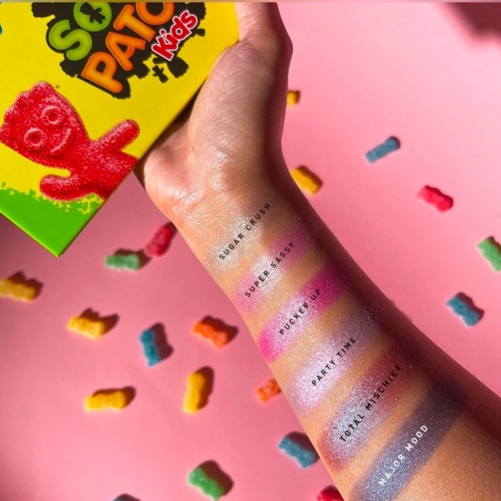 MORPHE x SOUR PATCH KIDS 
Sour Then Sweet Artistry Eyeshadow Palette - Picture 8 of 10